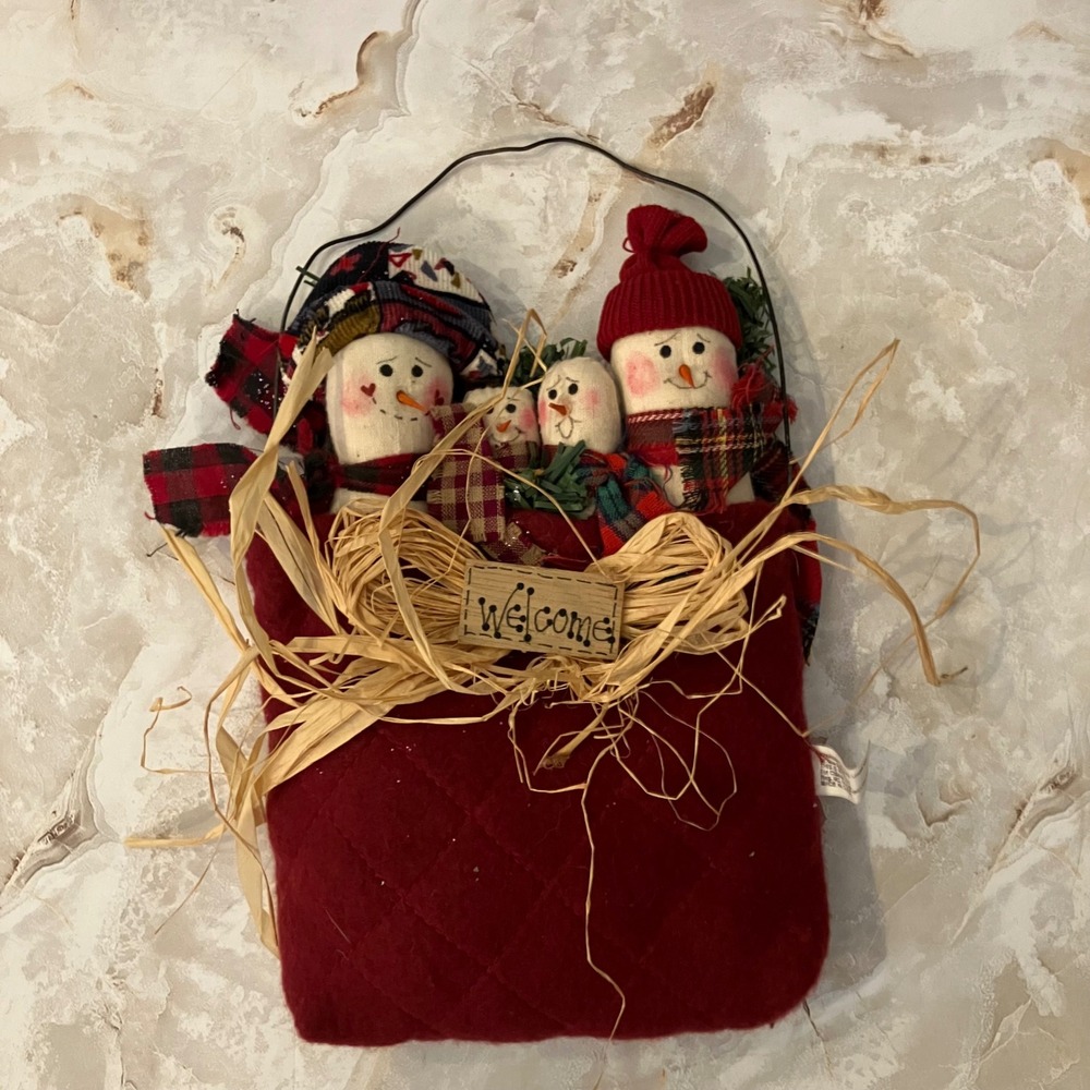 Primitive Snowman Family Welcome Wall Hanging Red Pouch Holiday Decor